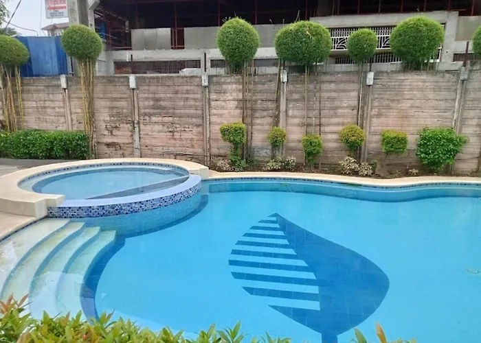 Nature-inspired Staycation With Outdoor Garden Veranda Apartment Manila